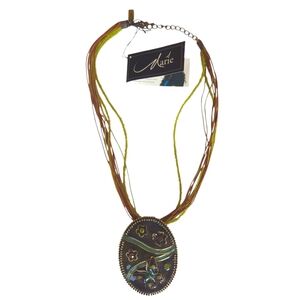 NWT Marie by Giftcraft Floral Stranded Necklace with Oval Pendant Butterfly